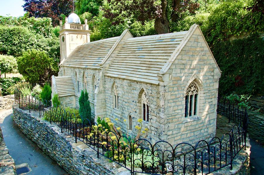 Bourton-on-the-Water in the Cotswolds